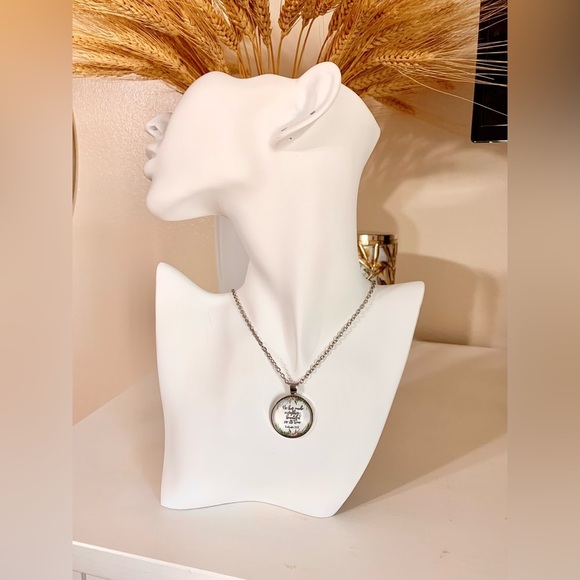 Faith based pendant necklace. - Picture 3 of 3